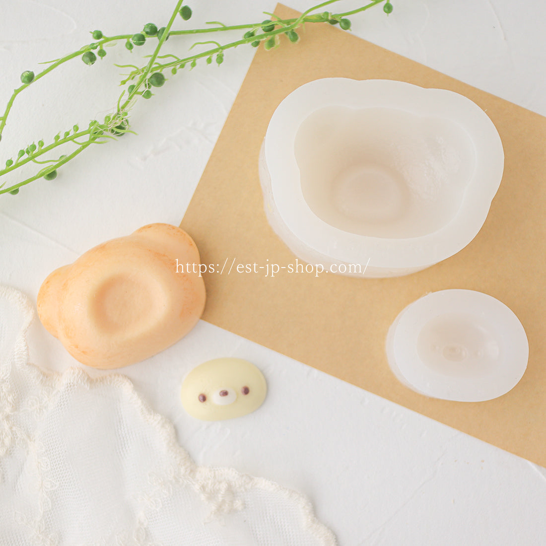 くまの着ぐるみフィナンシェ