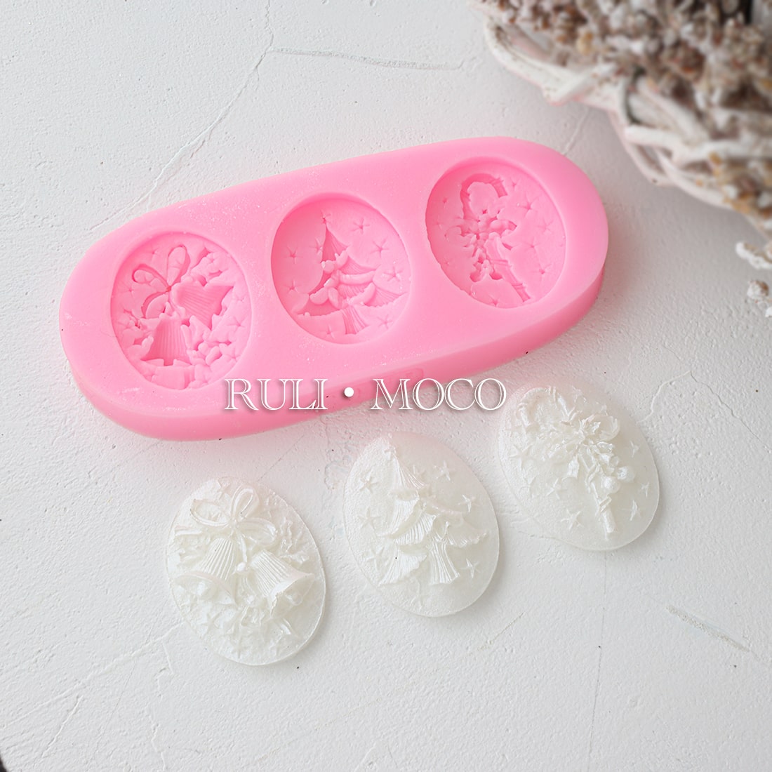 クリスマスカメオ