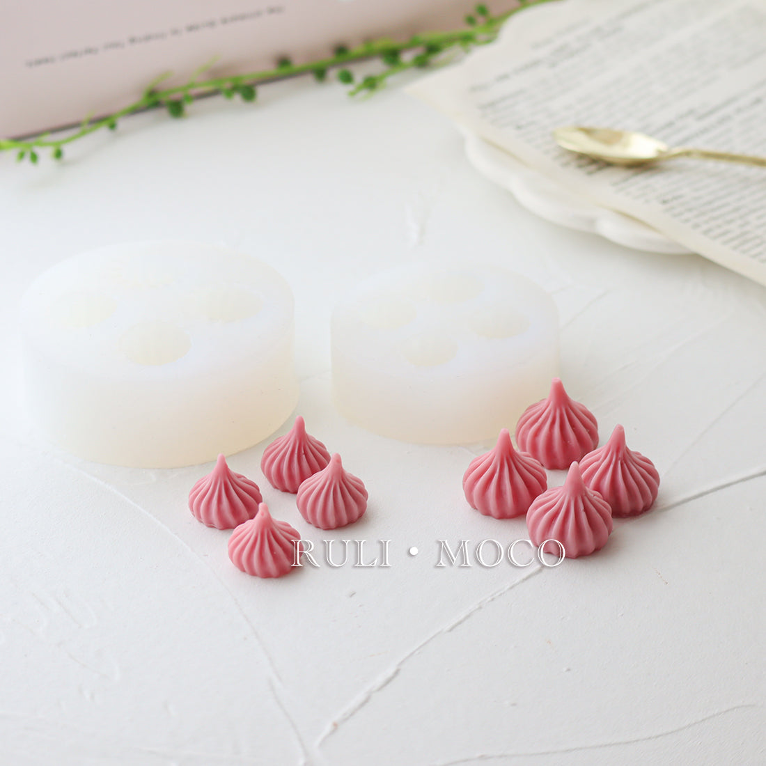 Squeezed cream (2 sizes)