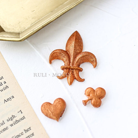 Fleur de Lys（百合の紋章）