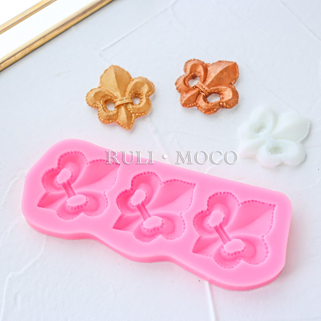 Fleur-de-Lis 