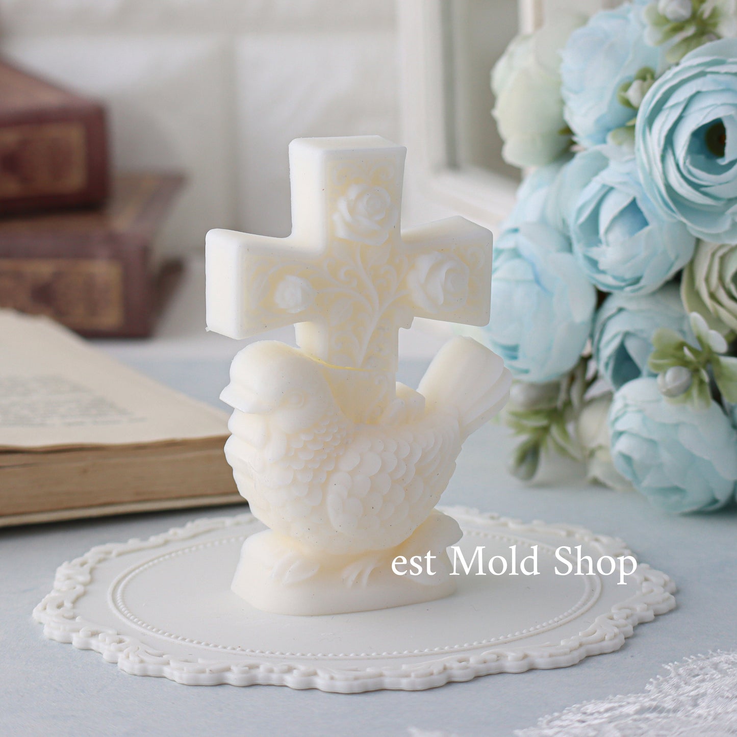 Little Bird Classical Ornament