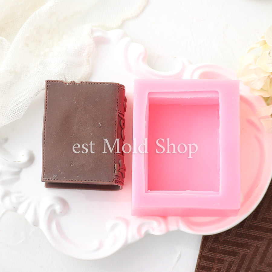 閉じた形の本型