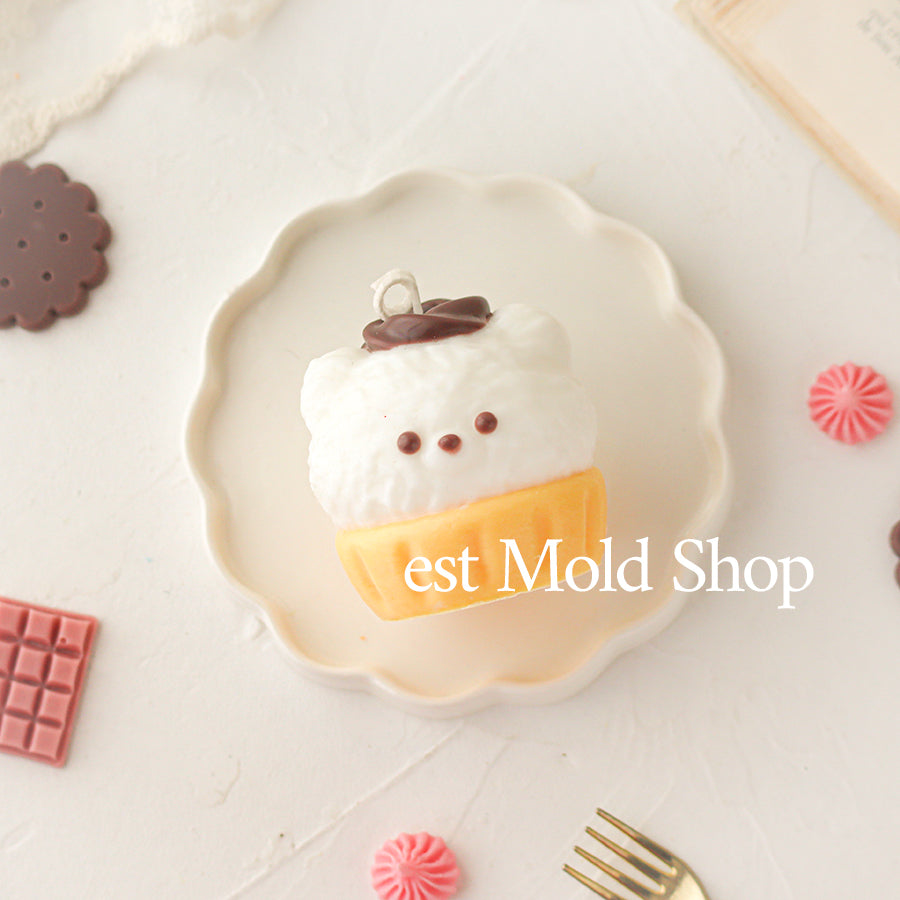 くまのカップケーキ
