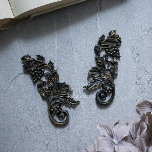 Decoration (Grapes)
