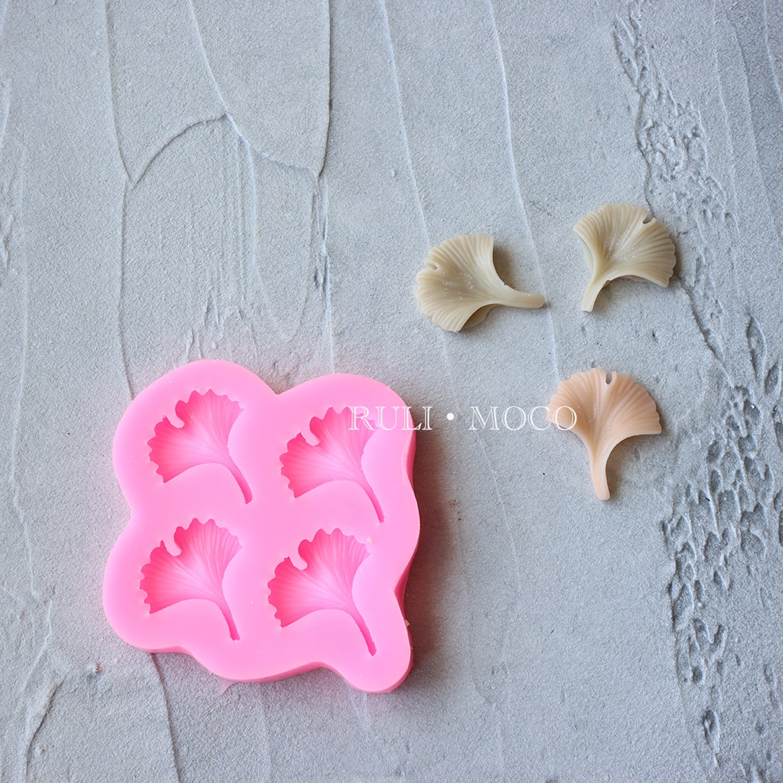 Ginkgo Leaves