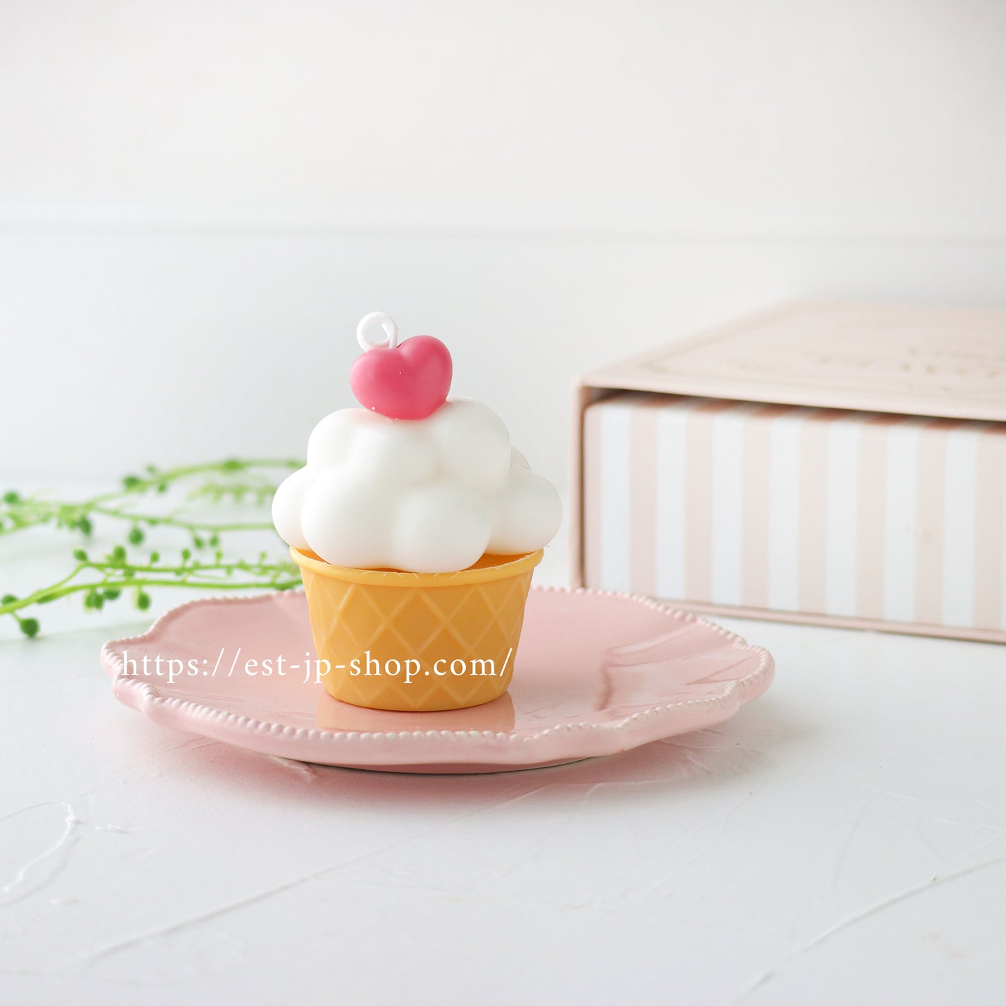 Heart Ice (Short)