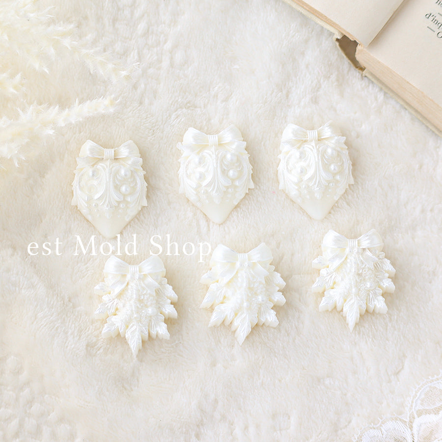 Ornament set