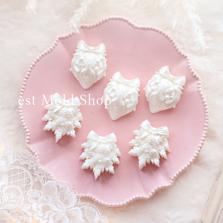 Ornament set
