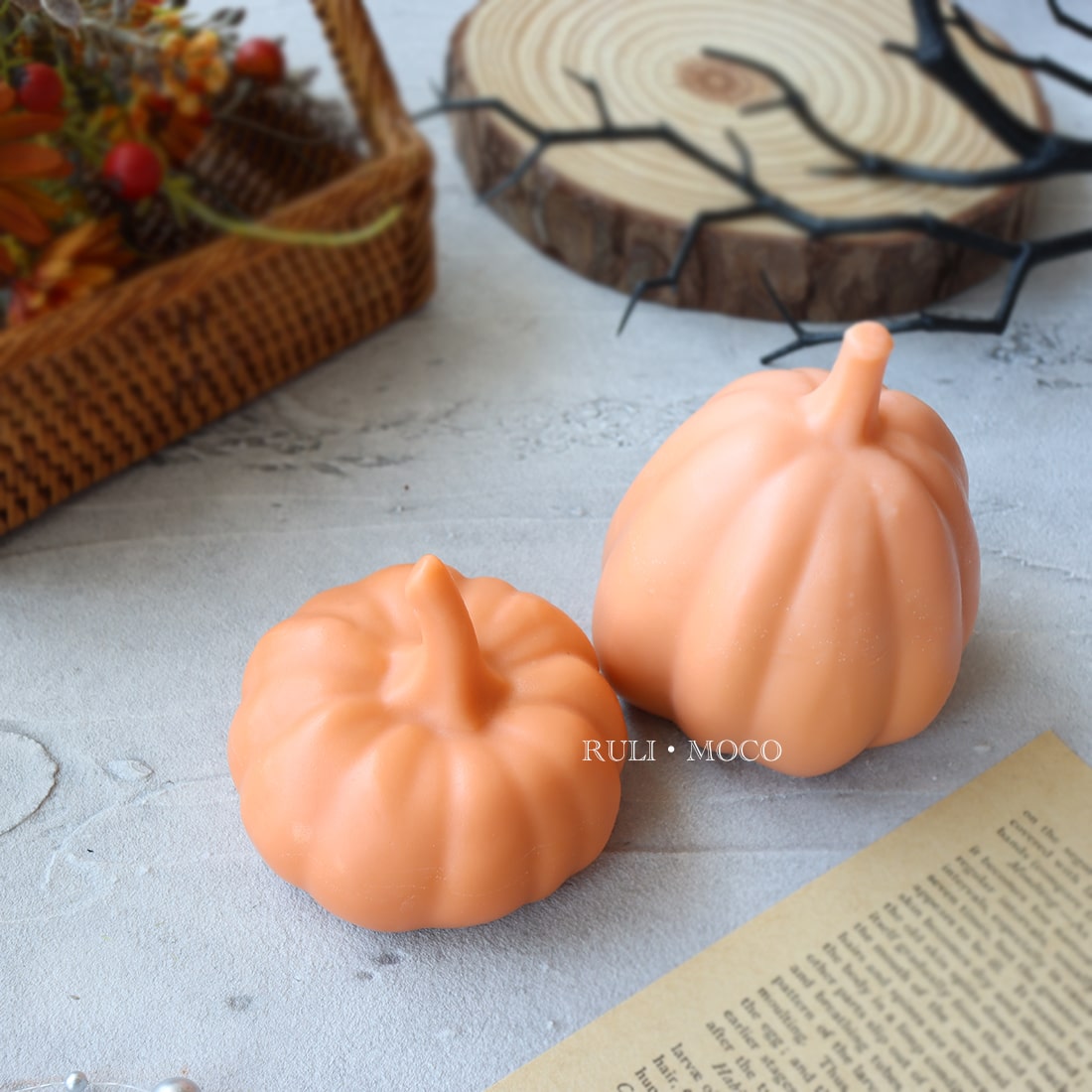 Pumpkin (2 sizes)
