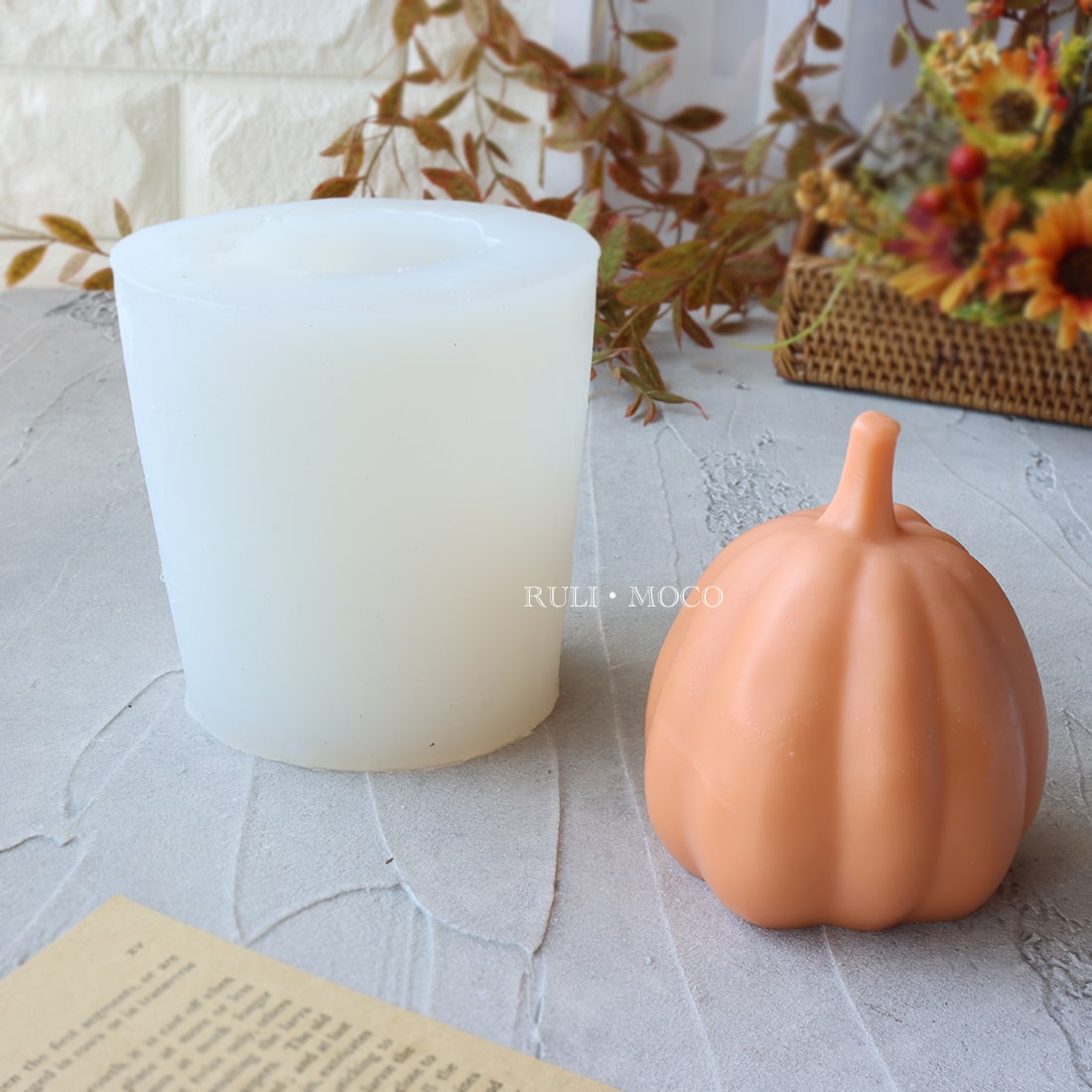 Pumpkin (2 sizes)