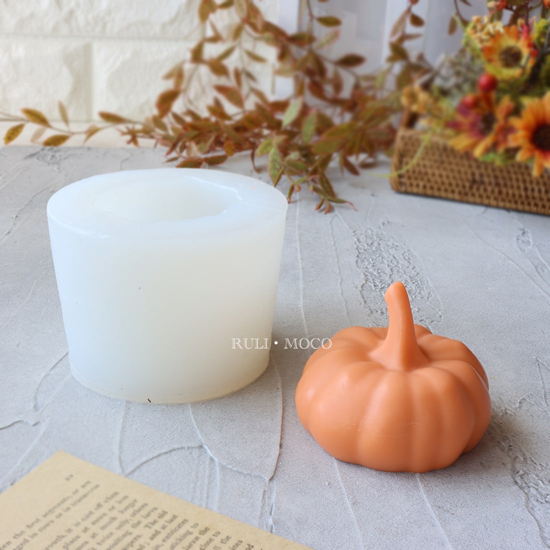 Pumpkin (2 sizes)