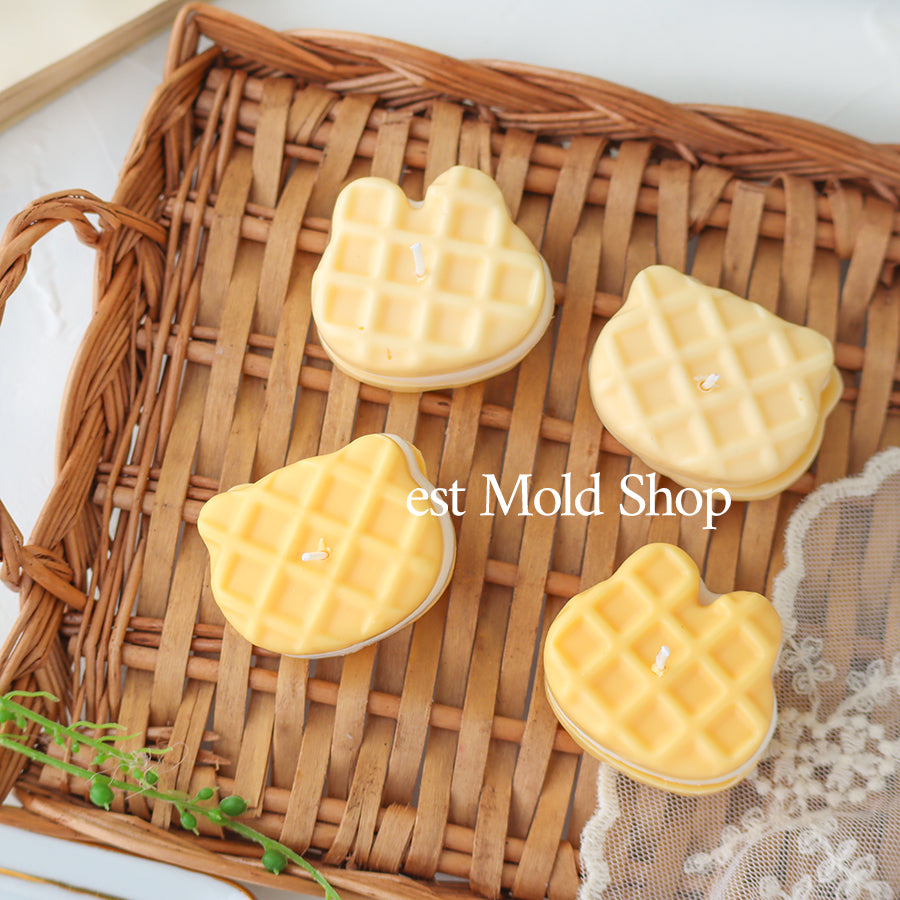 Rabbit & Bear Cream Sandwich Waffles